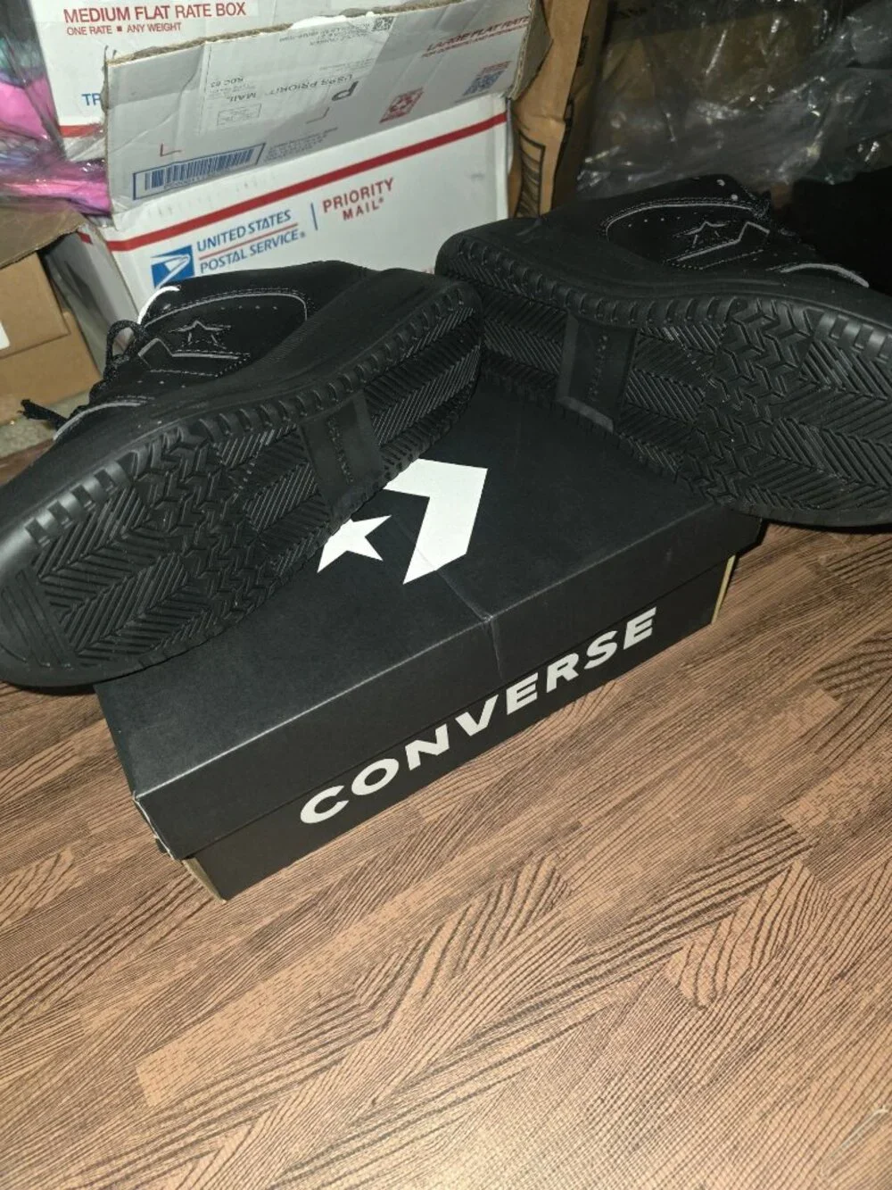 Converse Day One Court Leather Sneakers Unisex Size 6 Men’s / 7.5 Women/ 6 boys